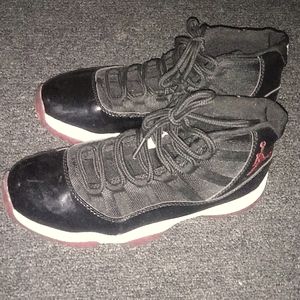 Jordan black and red womens size 7